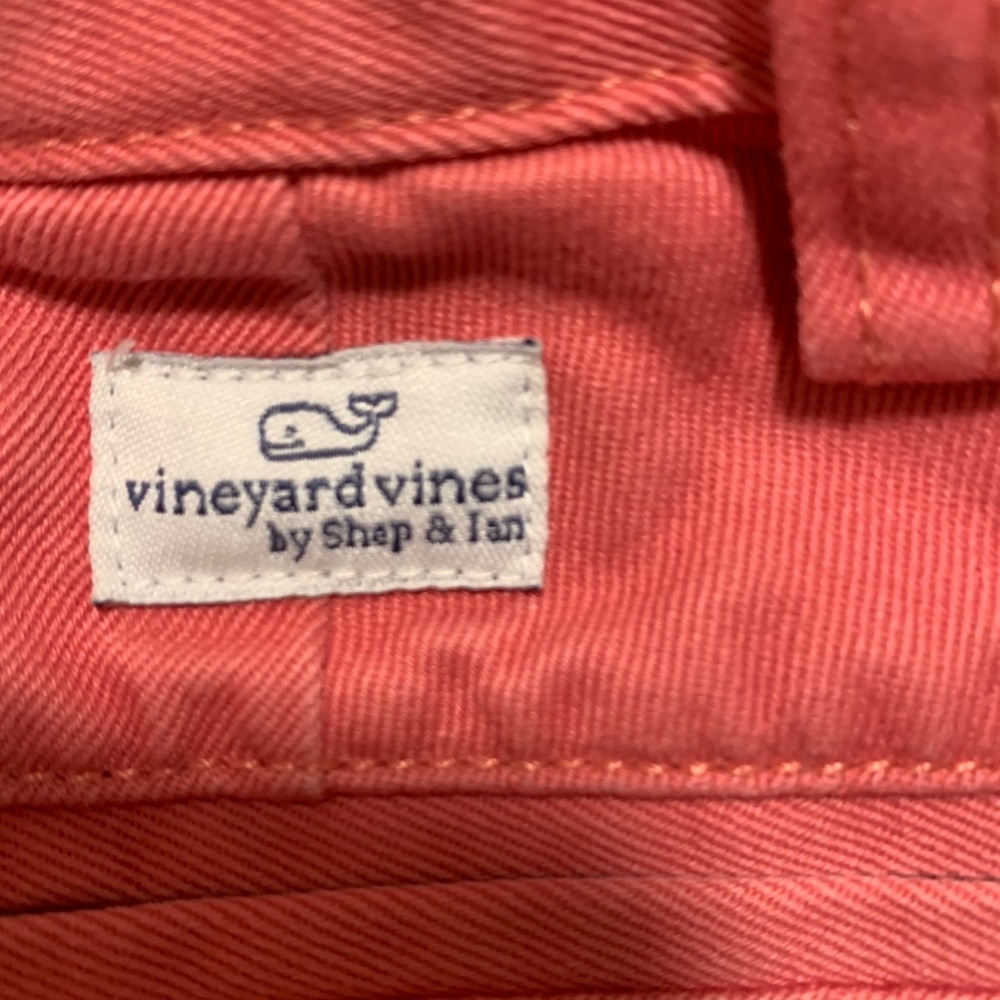 EUC Vineyard Vines shorts size 5